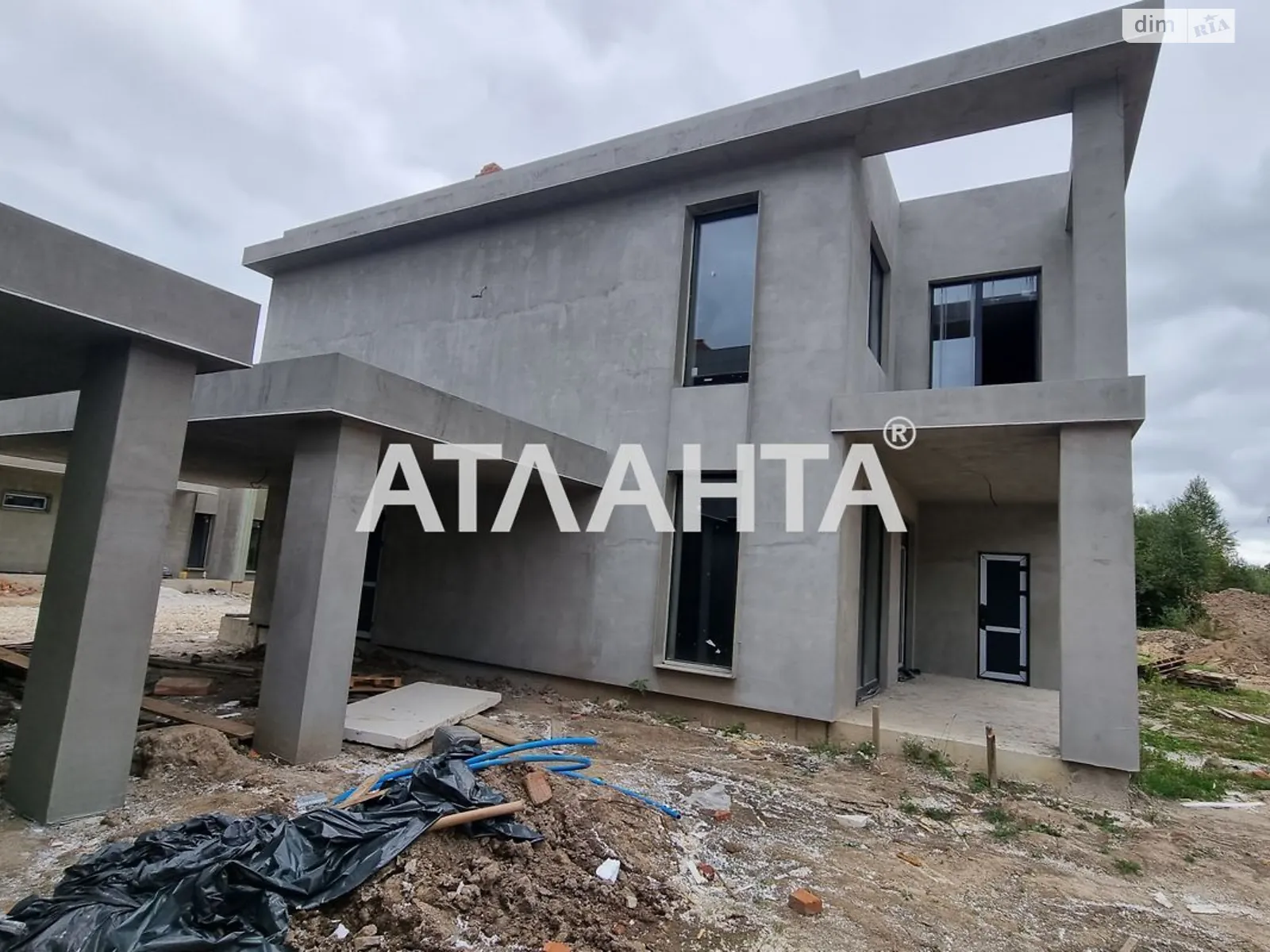 Продается дом на 2 этажа 135 кв. м с верандой, цена: 148500 $ - фото 1