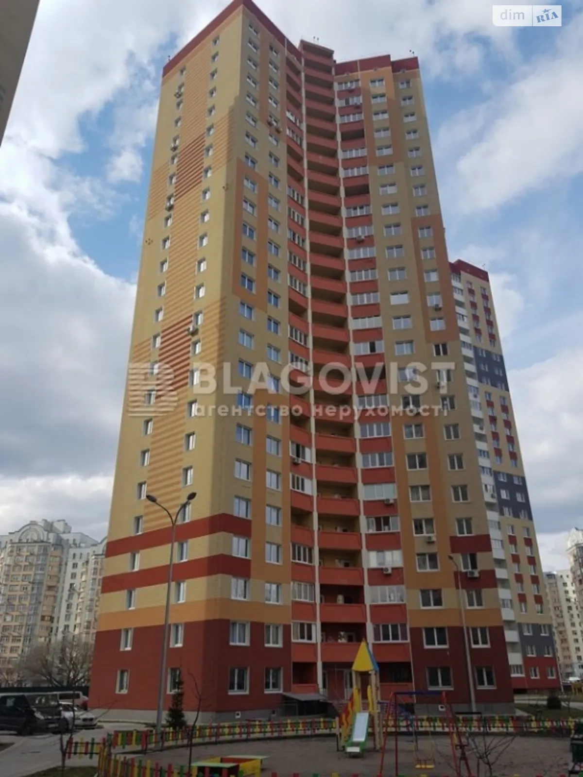 Продается 3-комнатная квартира 82 кв. м в Киеве, просп. Академика Глушкова, 85А