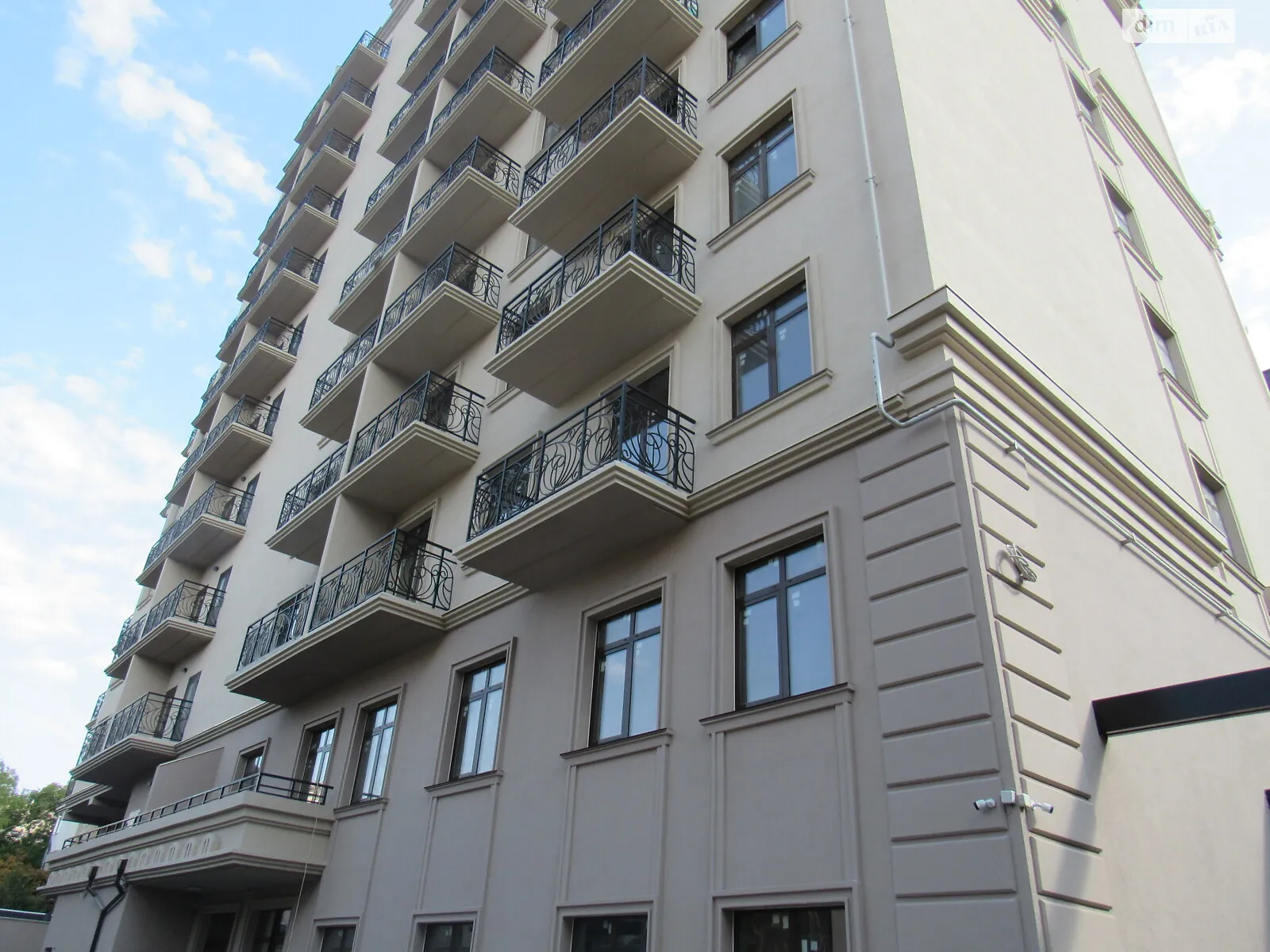 Продается 1-комнатная квартира 48 кв. м в Одессе, ул. Карантинная - фото 1