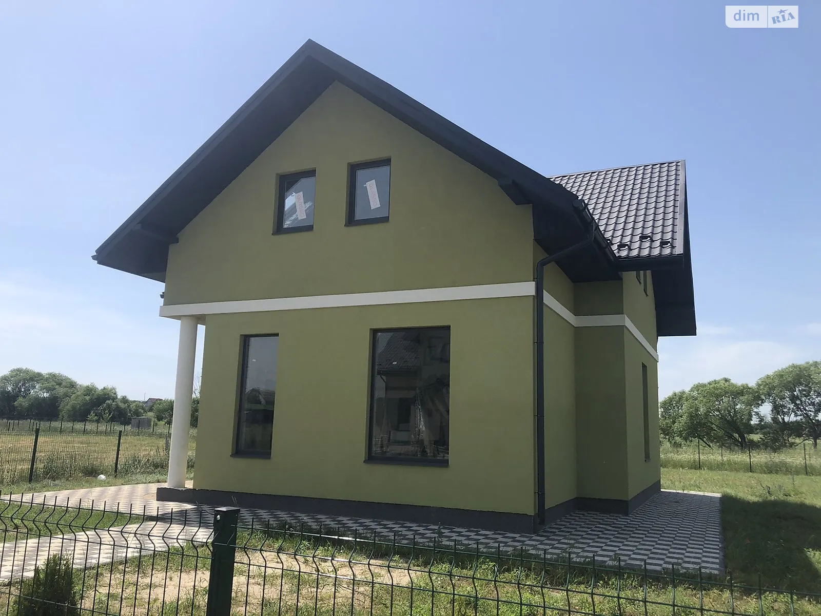 Продается дом на 2 этажа 160 кв. м с террасой, цена: 60000 $ - фото 1