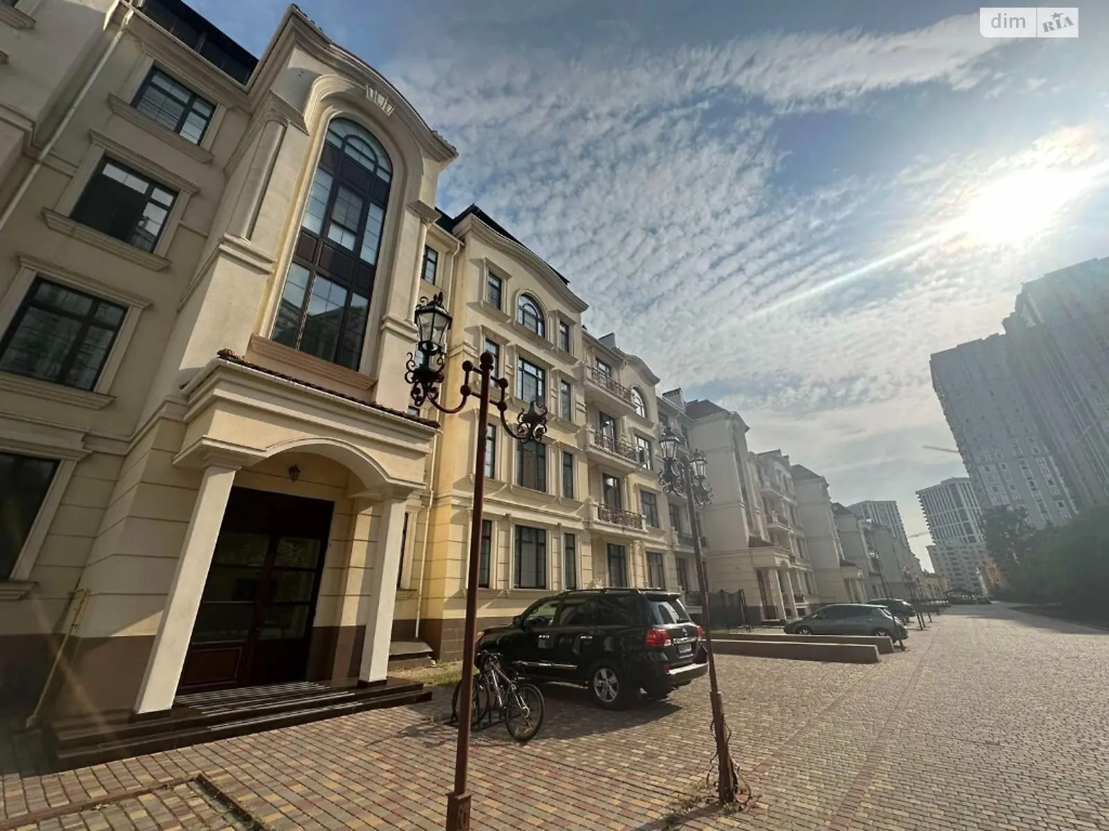 Продается 1-комнатная квартира 49.9 кв. м в Одессе, бул. Французский - фото 1