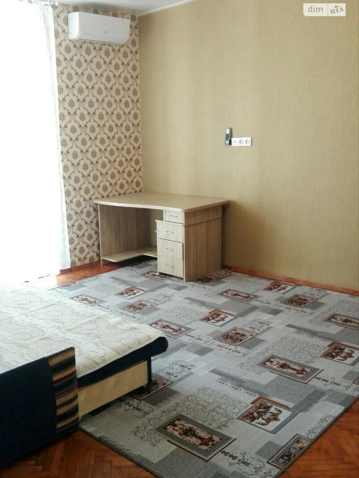 Продается 1-комнатная квартира 32 кв. м в Днепре, ул. Криворожская, 14 - фото 1
