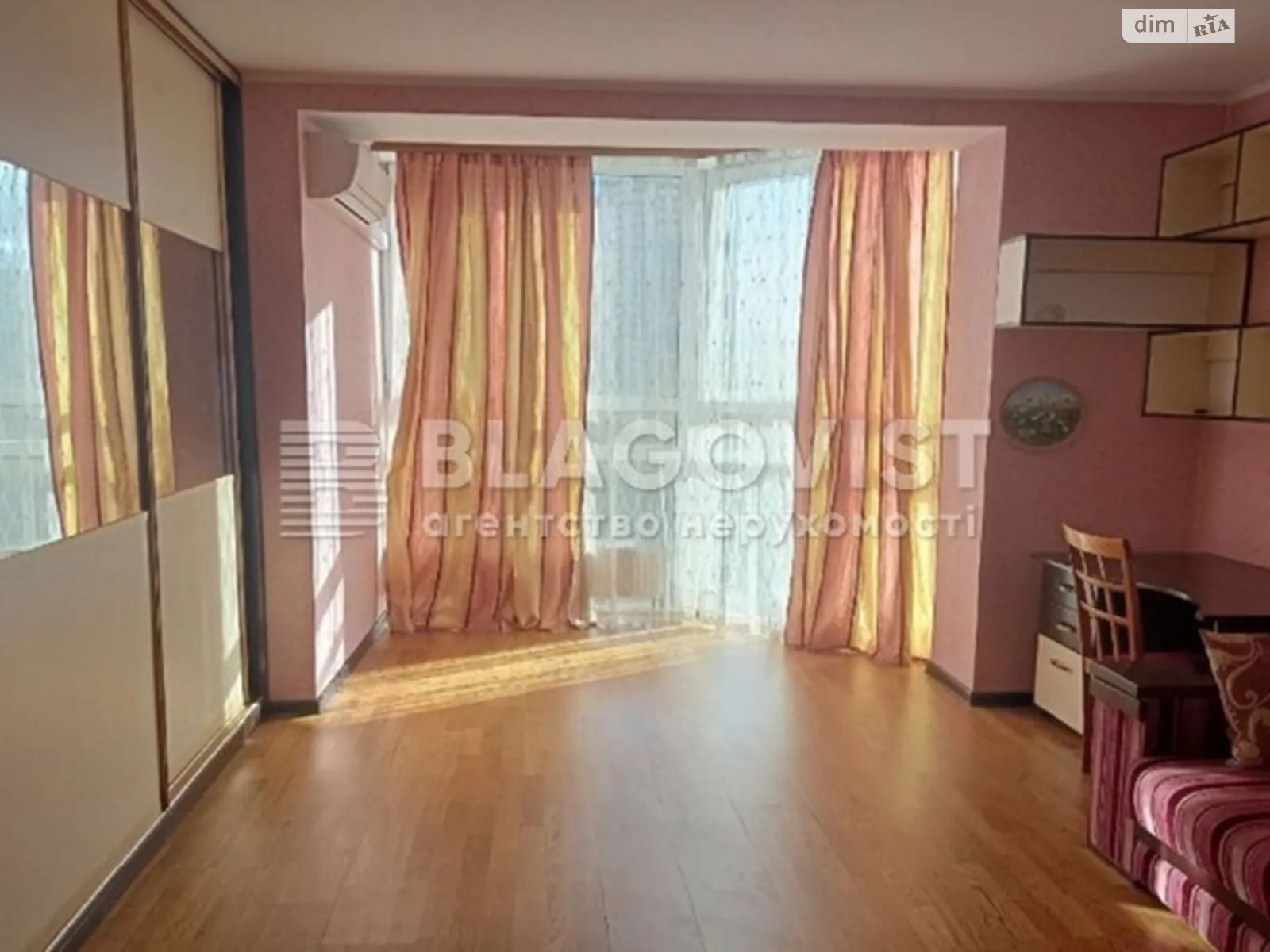 Продается 2-комнатная квартира 84 кв. м в Киеве, ул. Юлии Здановской(Михаила Ломоносова), 58