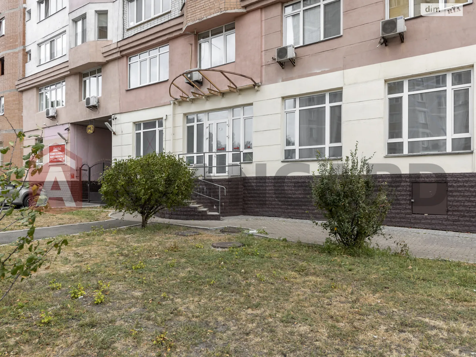 Продается объект сферы услуг 217 кв. м в 22-этажном здании - фото 3