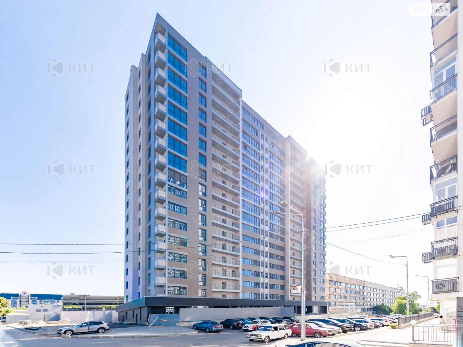 Продается 1-комнатная квартира 52 кв. м в Харькове, ул. Дмитрия Антоненко(Минская), 50 - фото 1