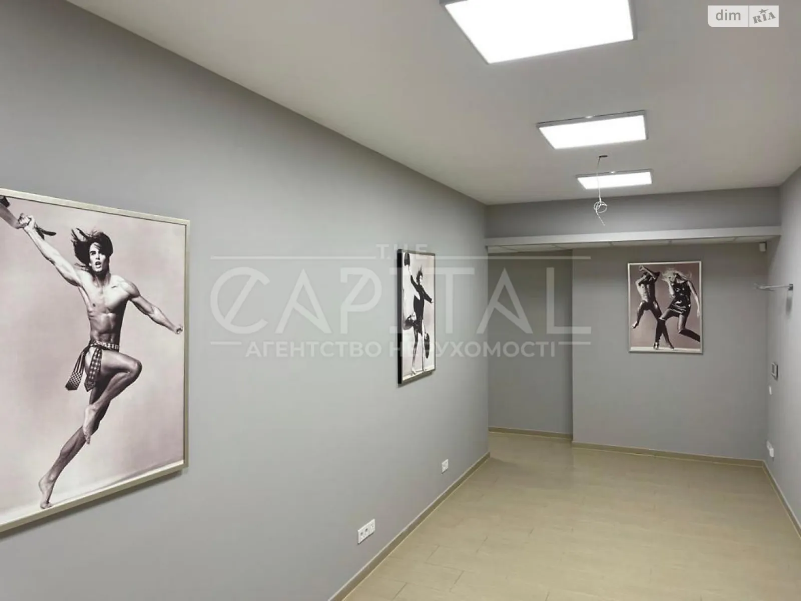 Сдается в аренду офис 212 кв. м в бизнес-центре, цена: 1445 $ - фото 1