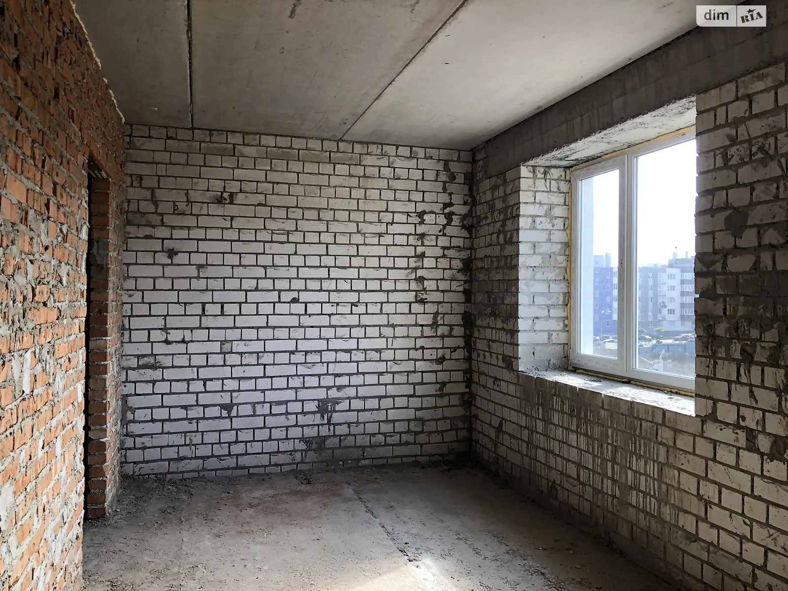 Продается 2-комнатная квартира 67.1 кв. м в Буче, ул. Бориса Гмыри