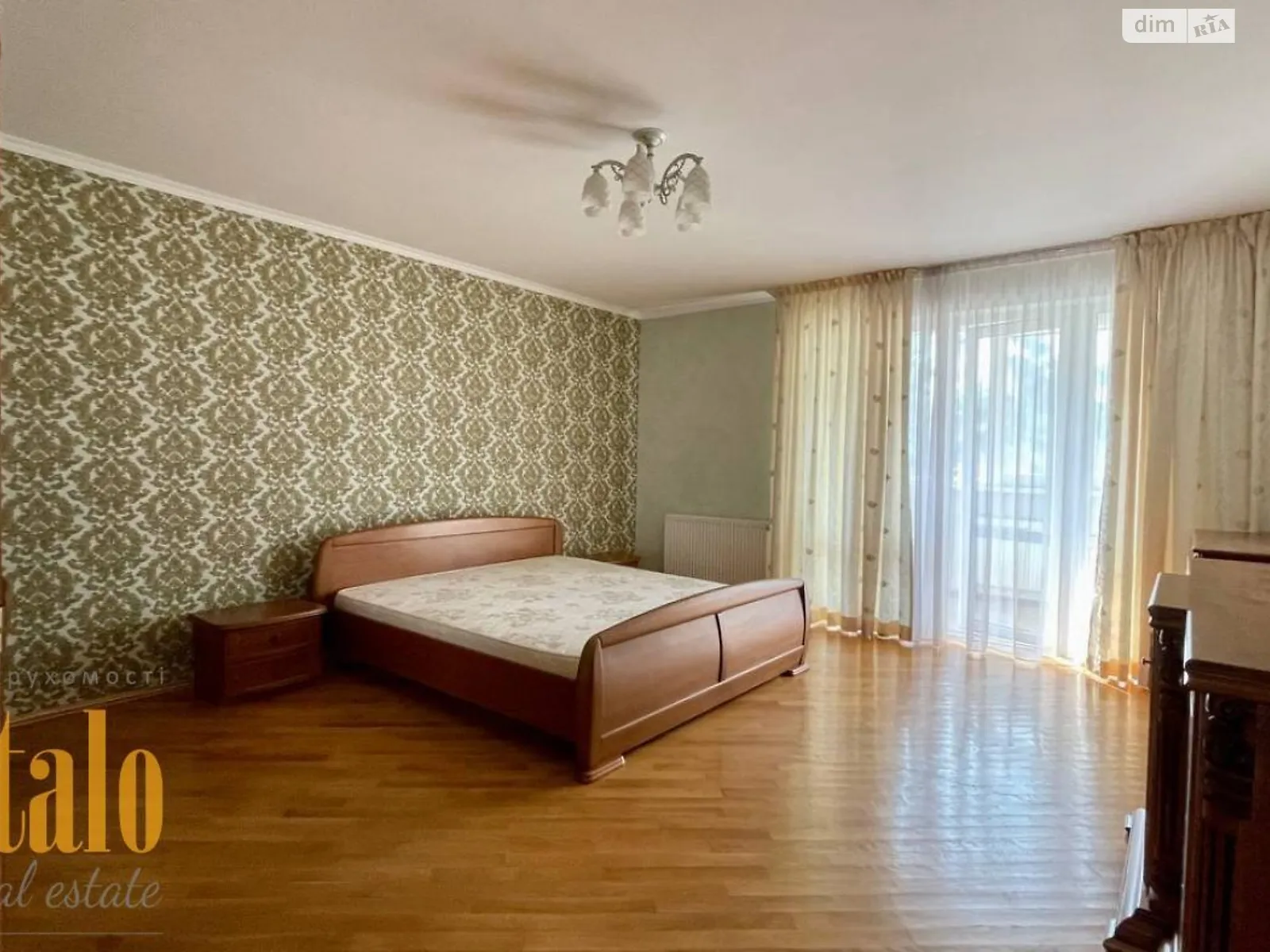 Продается 5-комнатная квартира 208 кв. м в Ивано-Франковске - фото 3