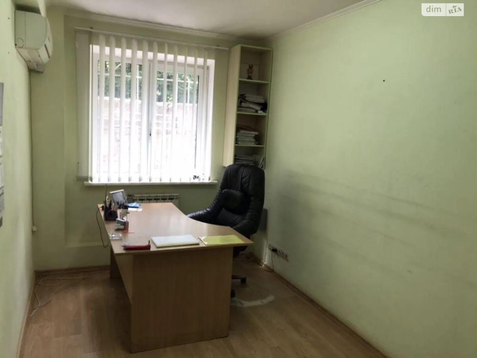 Продается офис 170 кв. м в бизнес-центре, цена: 46000 $ - фото 1