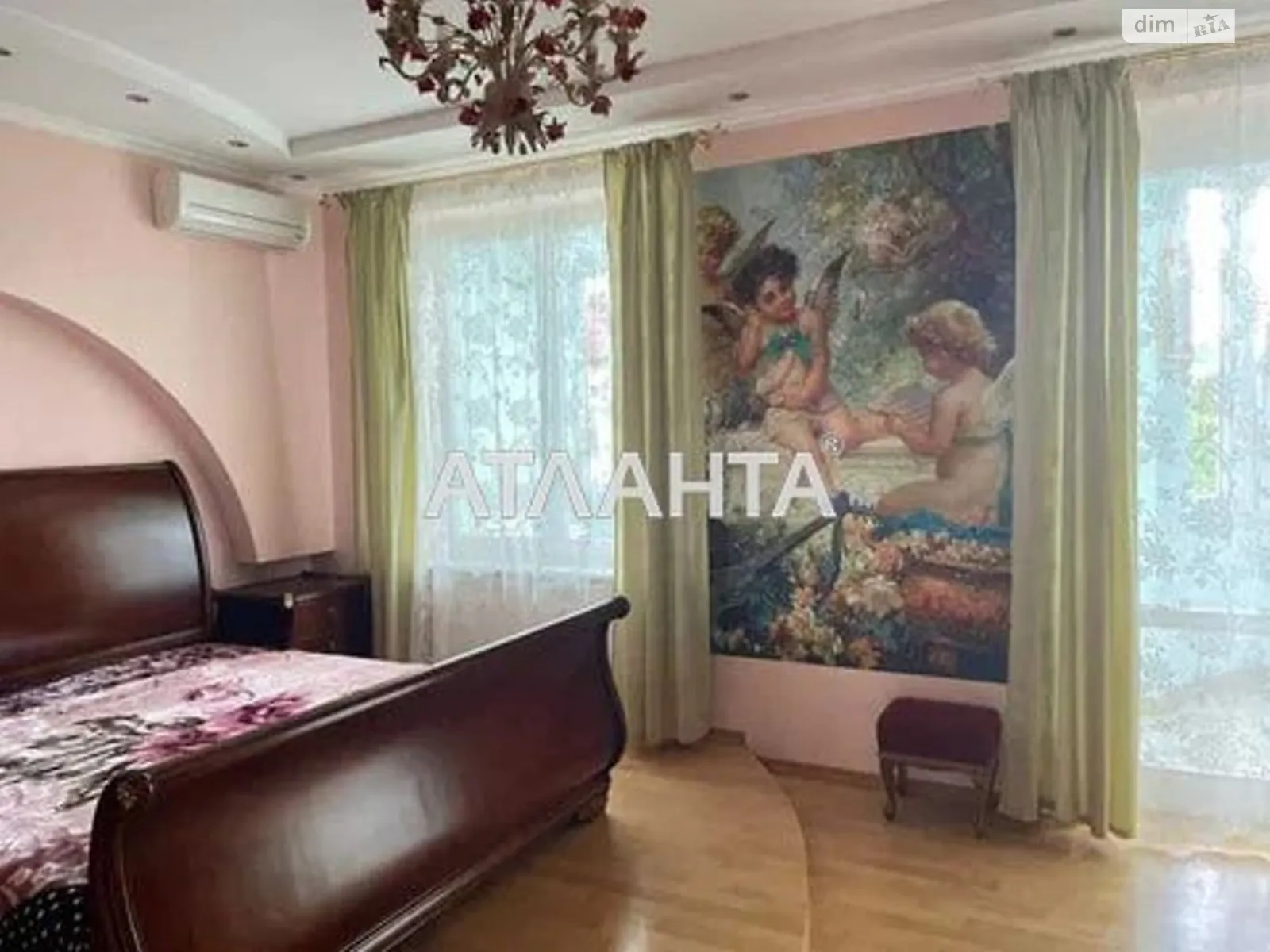Продається 5-кімнатна квартира 185 кв. м у Львові, вул. Олеся Олександра