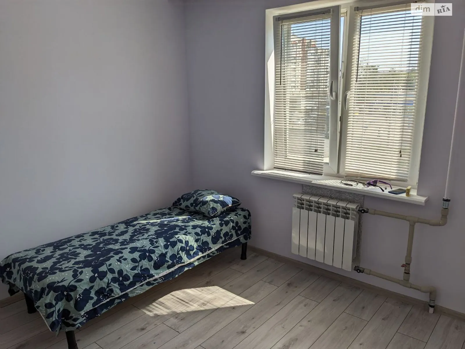 Здається в оренду кімната 82 кв. м у Львові, цена: 4500 грн