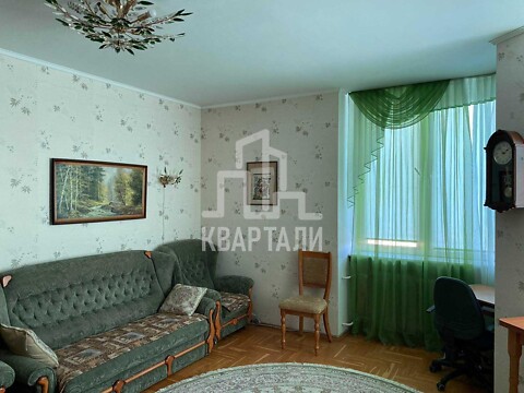 Сдается в аренду 2-комнатная квартира 90 кв. м в Киеве, ул. Автозаводская, 99/4