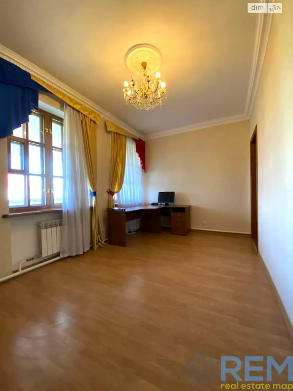 Продается дом на 2 этажа 625 кв. м с террасой, цена: 350000 $ - фото 1