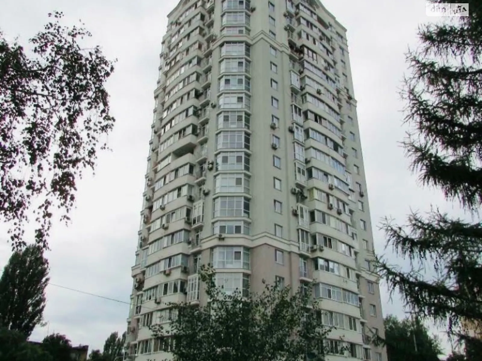 Продается 1-комнатная квартира 47 кв. м в Киеве, просп. Леся Курбаса(50-летия Октября), 7Б