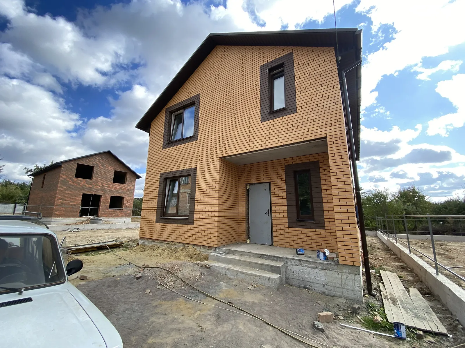 Продается дом на 2 этажа 125 кв. м с террасой, цена: 88000 $ - фото 1