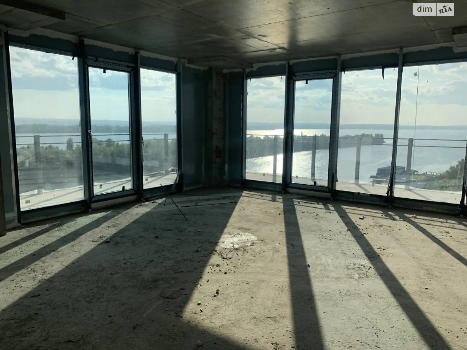 Продается 3-комнатная квартира 105.6 кв. м в Днепре, ул. Овражная, 15 - фото 1