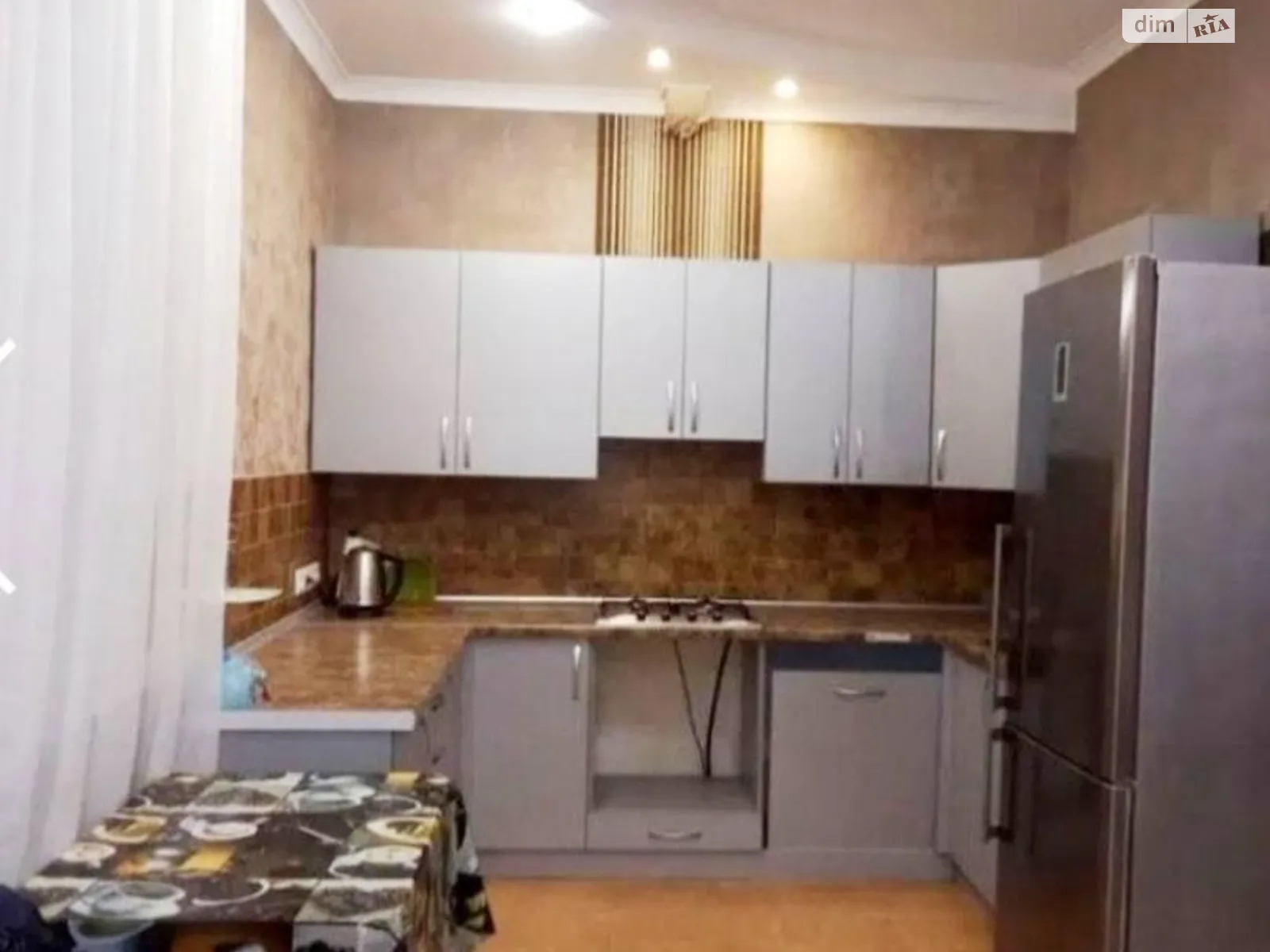 Продається будинок 2 поверховий 137 кв. м з каміном, цена: 83000 $