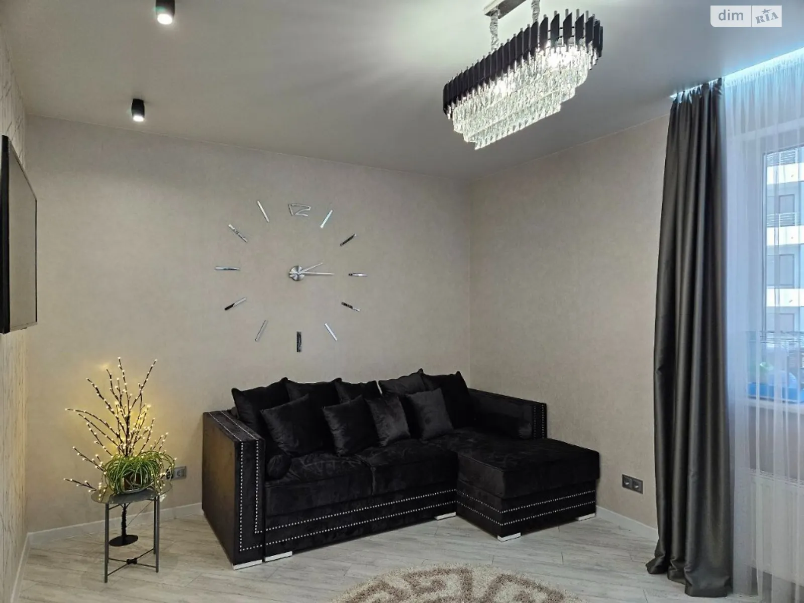 Продается 3-комнатная квартира 88.7 кв. м в Одессе, ул. Генуэзская, 3Г - фото 1