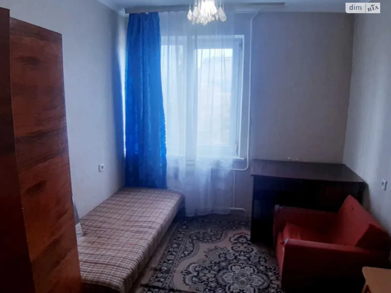 Продається 3-кімнатна квартира 55 кв. м у Одесі, вул. Транспортна, 8