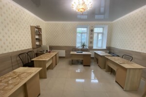 Довгострокова оренда офісного приміщення, Вінниця, р‑н. Центр, Театральна вулиця, буд. 41