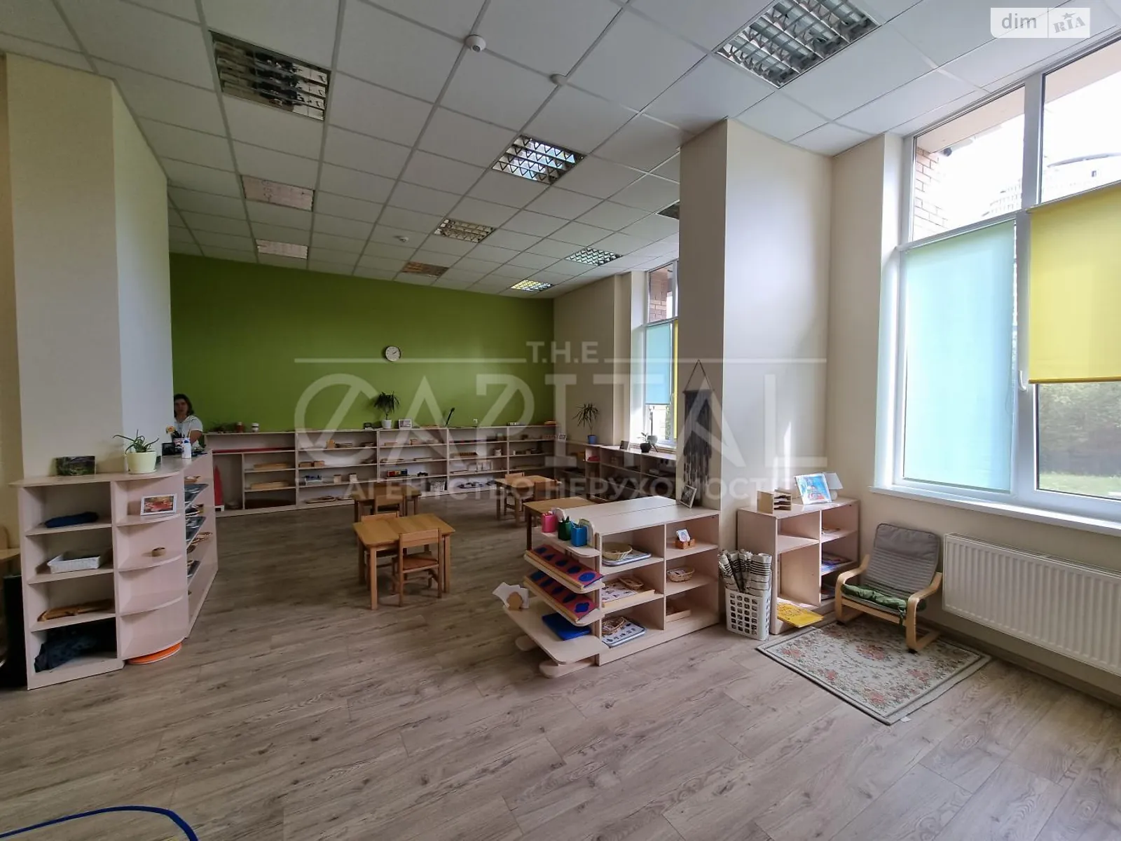 Продається офіс 220 кв. м в бізнес-центрі, цена: 230000 $