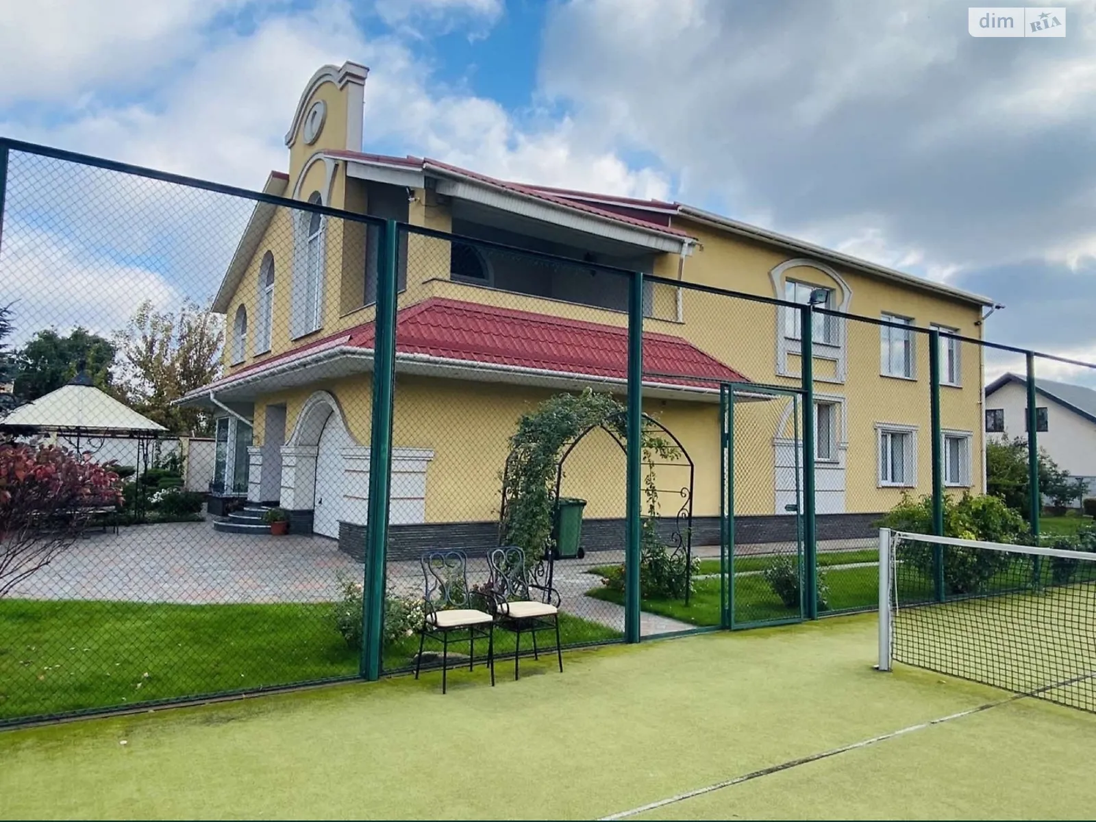 Продается дом на 2 этажа 346.9 кв. м с бассейном, цена: 327000 $ - фото 1