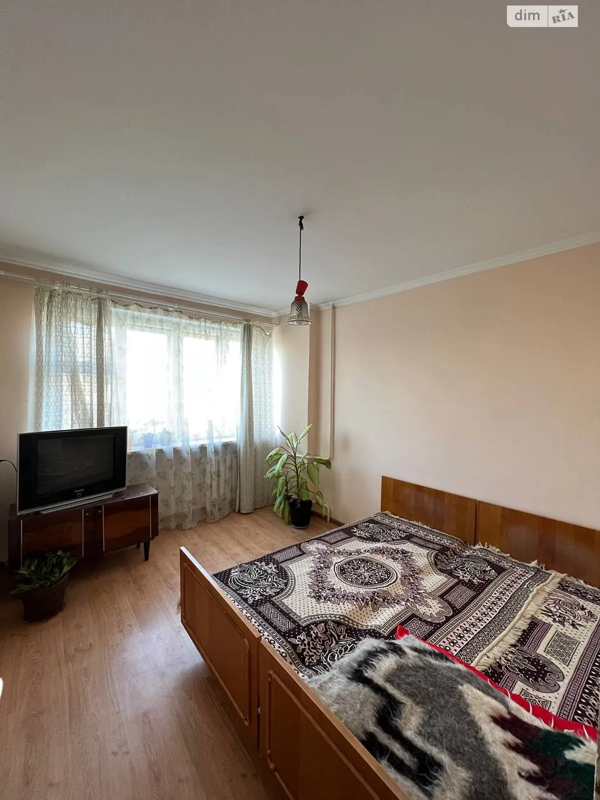 Продается 3-комнатная квартира 62.3 кв. м в Черновцах, цена: 60000 $ - фото 1