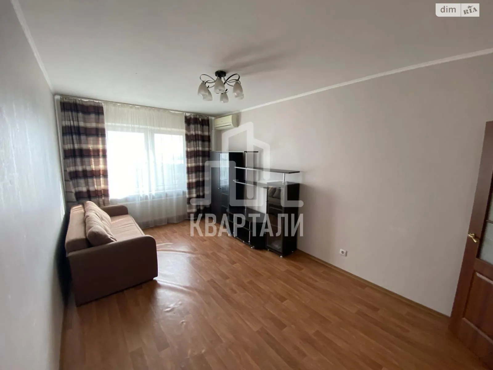 Продается 1-комнатная квартира 42 кв. м в Киеве, ул. Ващенко Григория, 7