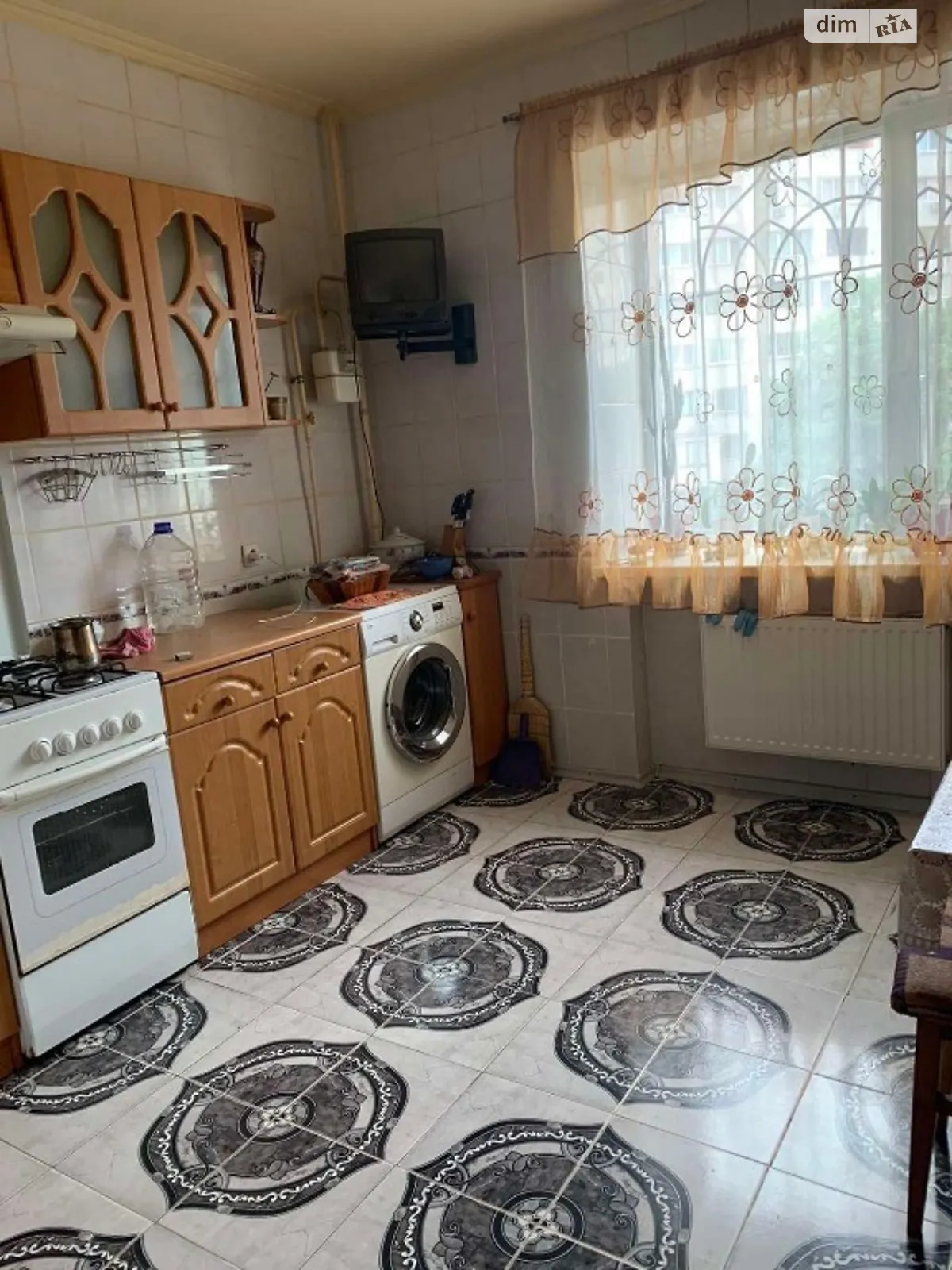 Продается 1-комнатная квартира 40 кв. м в Одессе, ул. Композитора Нищинского, 22 - фото 1