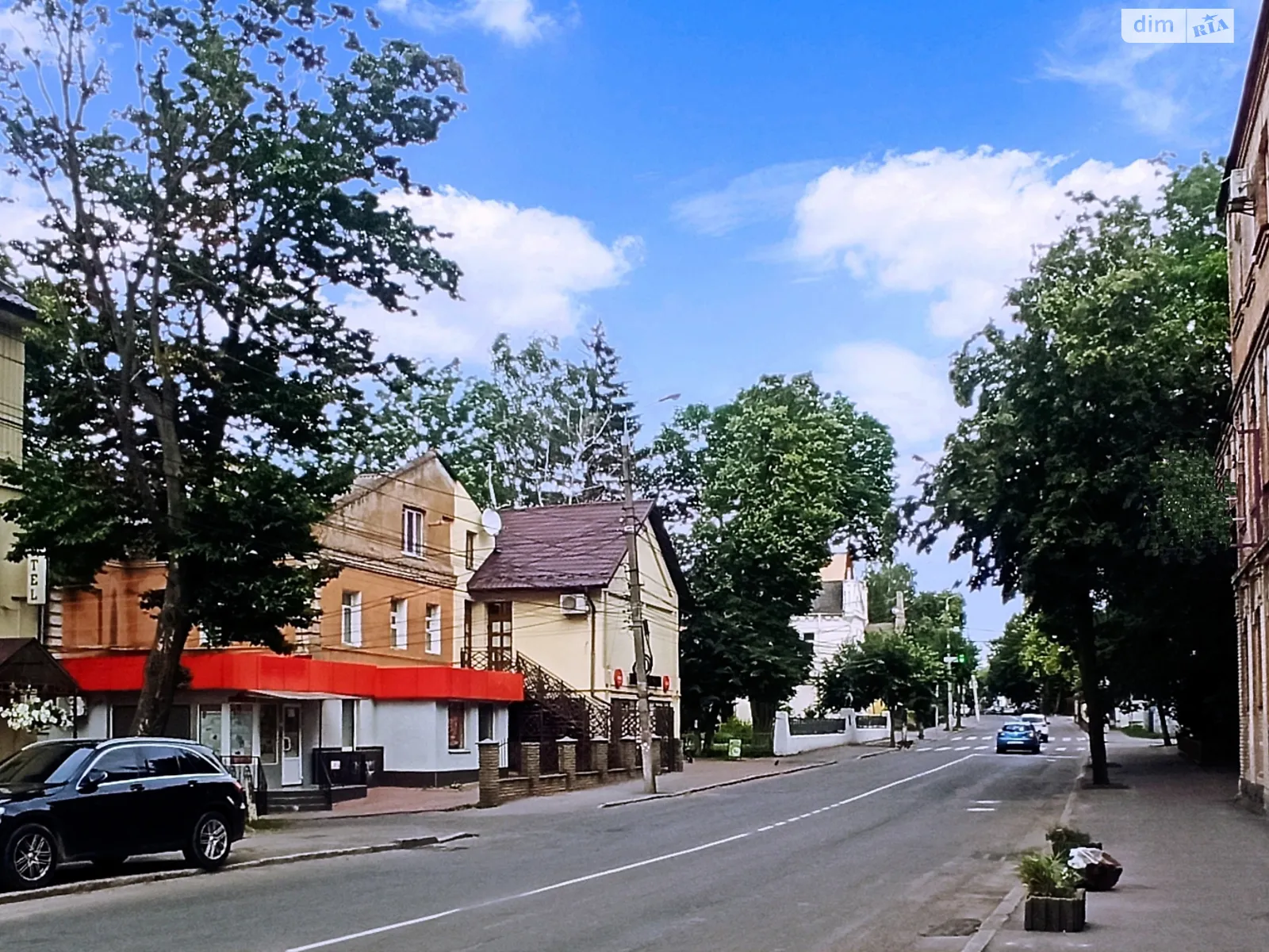 Продається об'єкт сфери послуг 35 кв. м в 3-поверховій будівлі, цена: 44000 $