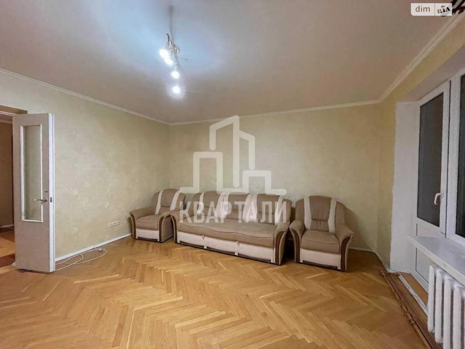 Продается 3-комнатная квартира 100 кв. м в Киеве, ул. Старонаводницкая, 6А - фото 1