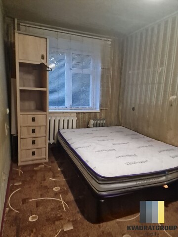 Продается 2-комнатная квартира 40 кв. м в Днепре, просп. Хмельницкого Богдана, 4Б