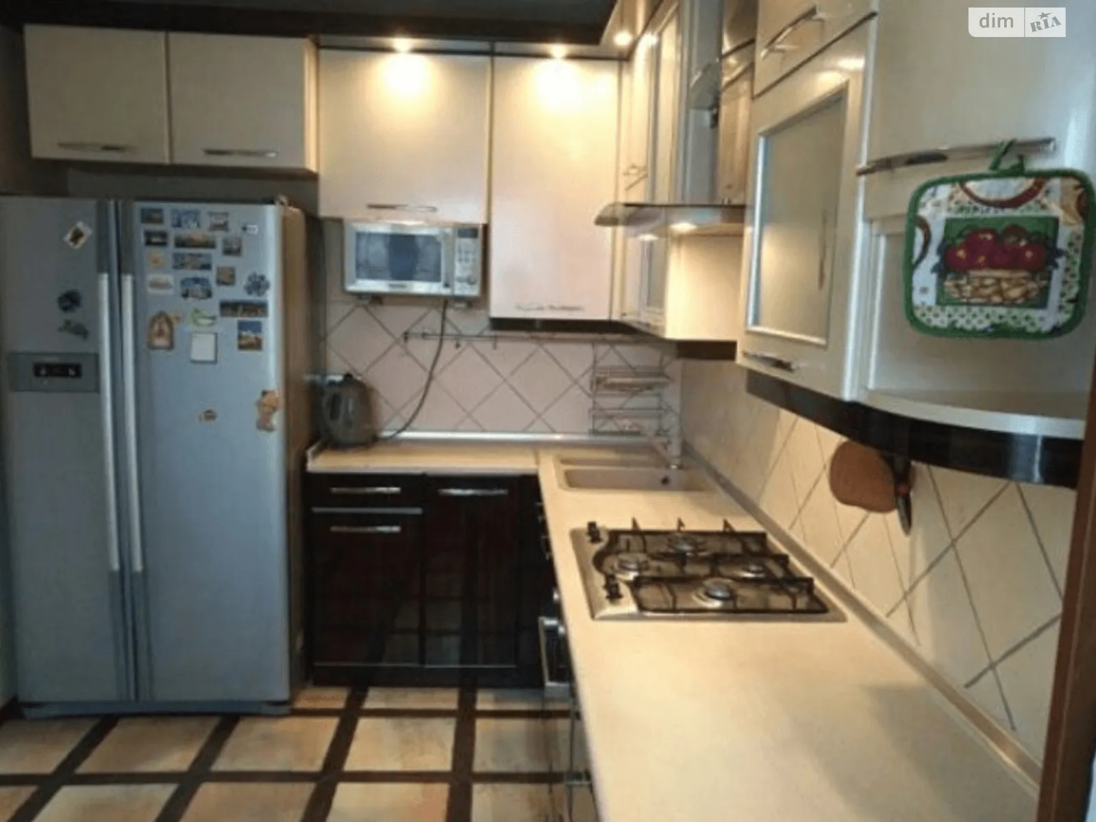 Продается 3-комнатная квартира 70 кв. м в Харькове, ул. Камская, 1 - фото 1