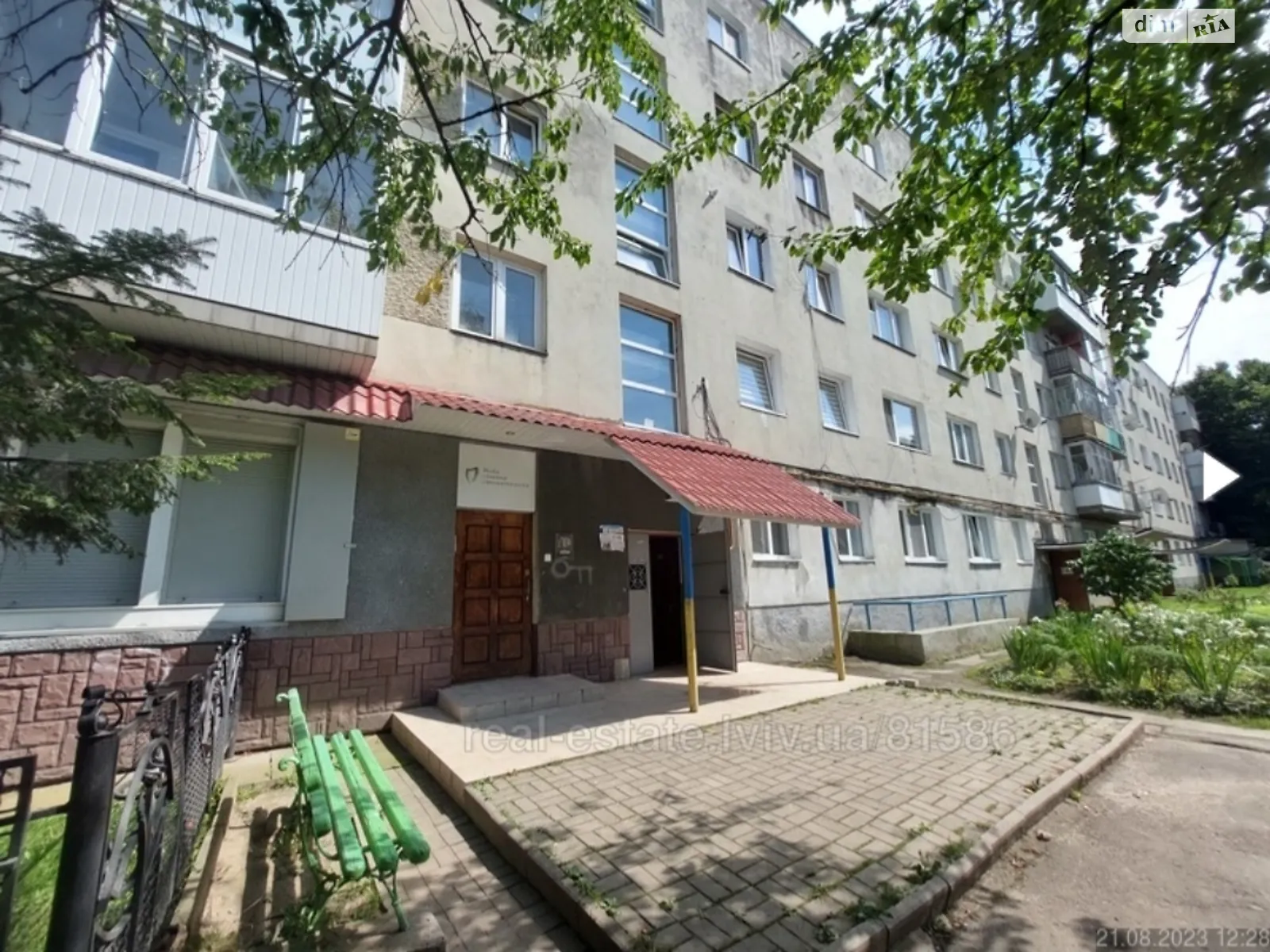 Продається 3-кімнатна квартира 63 кв. м у Дрогобичі, вул. Володимира Великого, 64