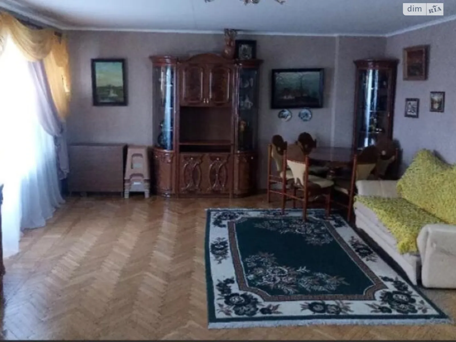 Продается 4-комнатная квартира 145 кв. м в Хмельницком, ул. Свободы