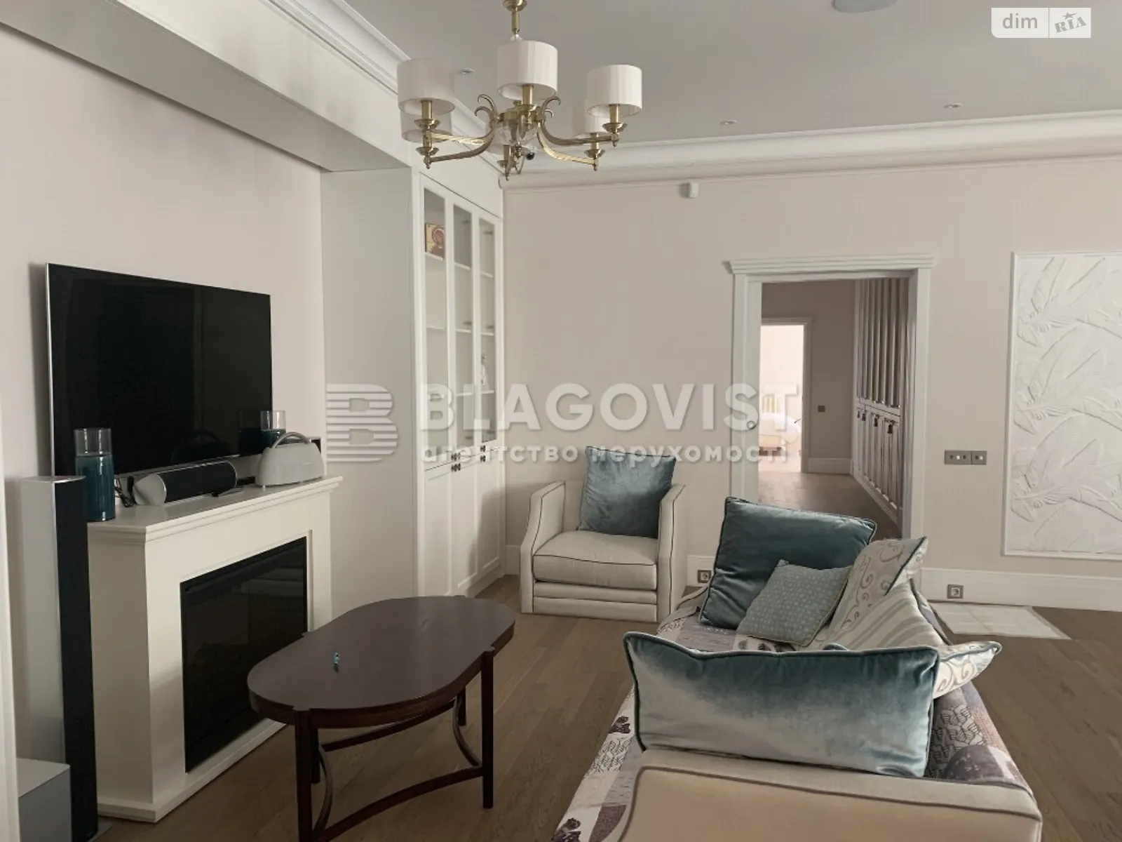Продается 4-комнатная квартира 186 кв. м в Киеве, ул. Коновальца Евгения, 44А - фото 1