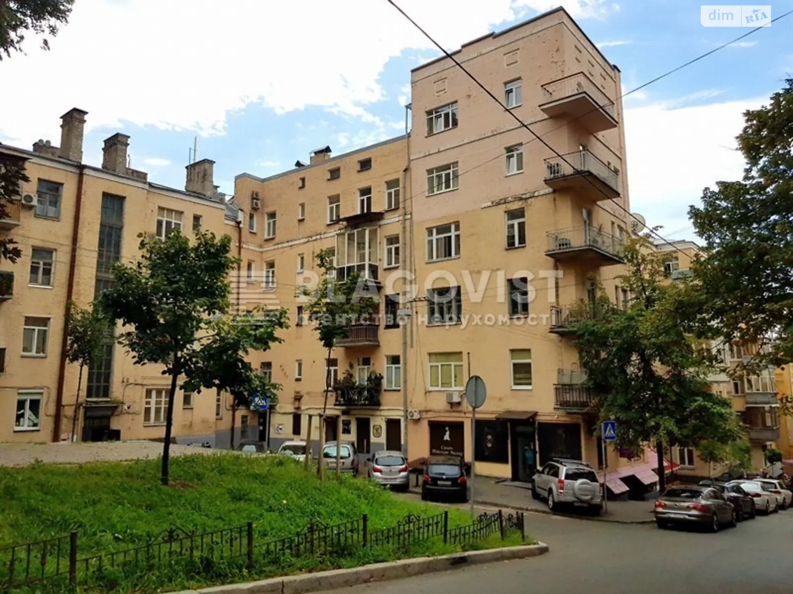 Продается 3-комнатная квартира 70 кв. м в Киеве, ул. Костельная, 6