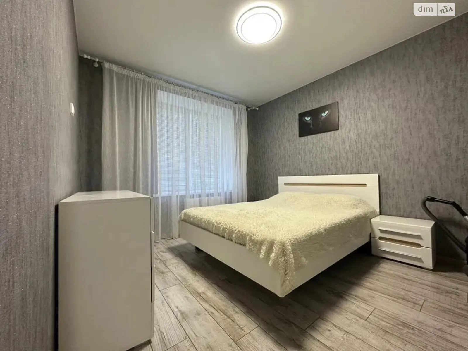 Продається 1-кімнатна квартира 43 кв. м у Дніпрі, вул. Хмельницького Богдана, 11