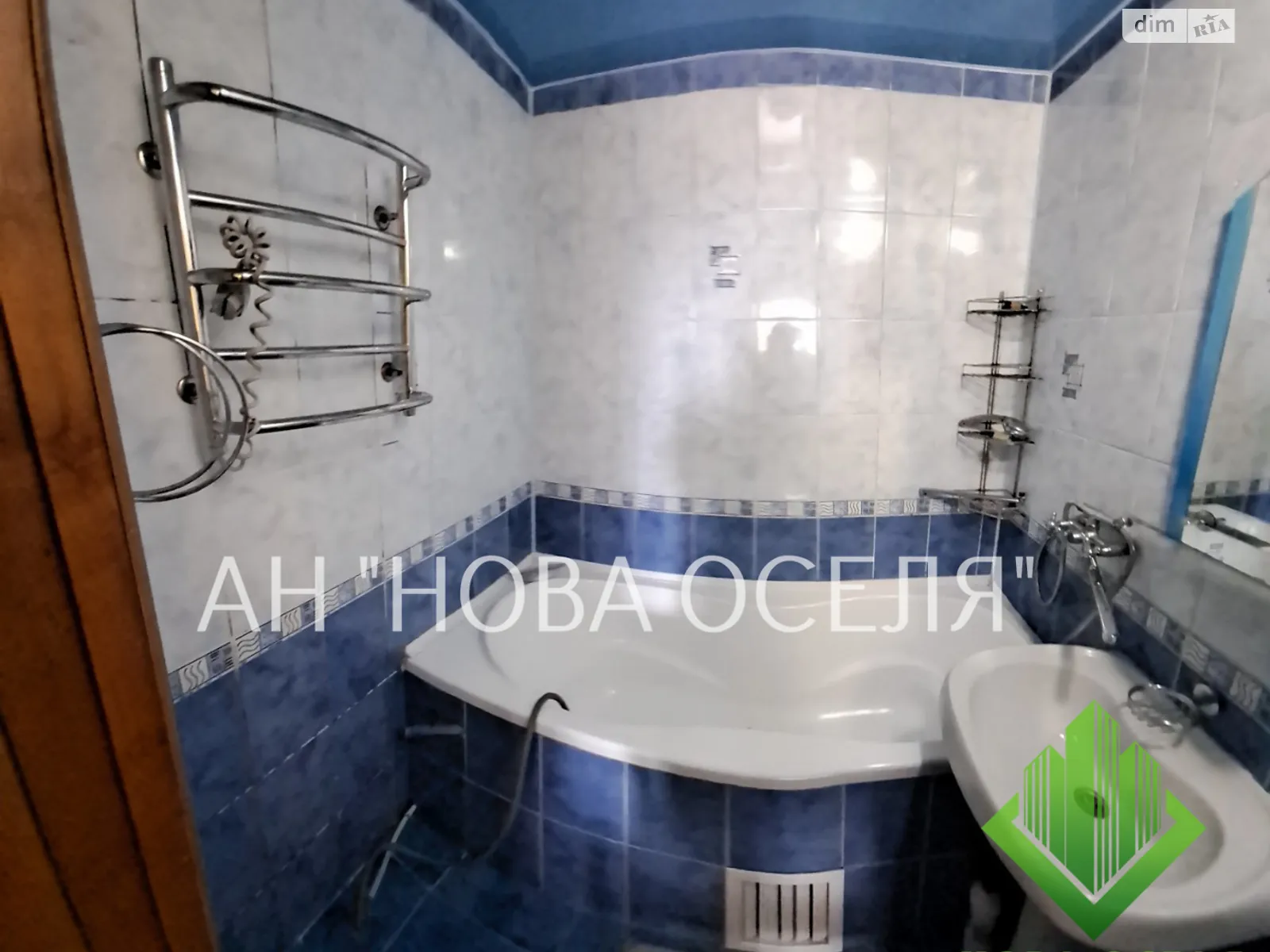 Продається 2-кімнатна квартира 53 кв. м у Кропивницькому, цена: 40999 $