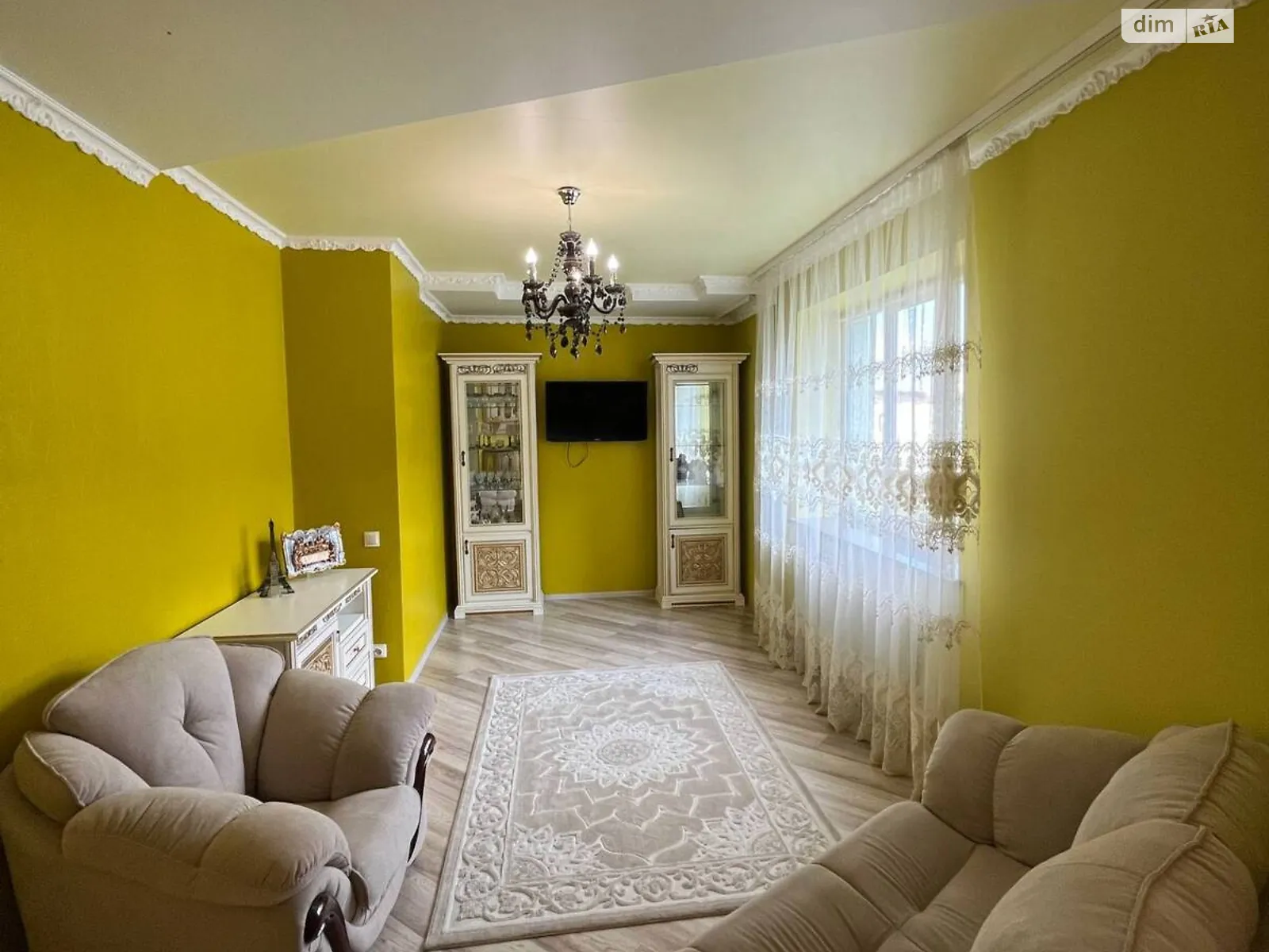 Продается 3-комнатная квартира 87 кв. м в Ивано-Франковске, ул. Федьковича - фото 1