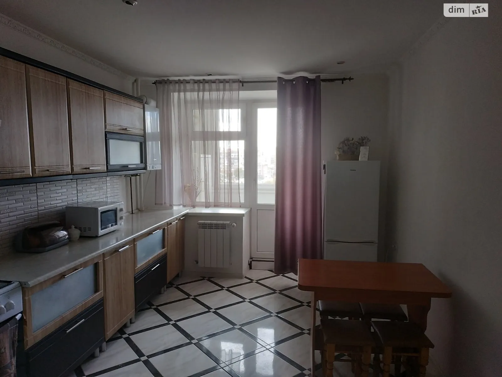 2-кімнатна квартира 68 кв. м у Тернополі, цена: 63000 €