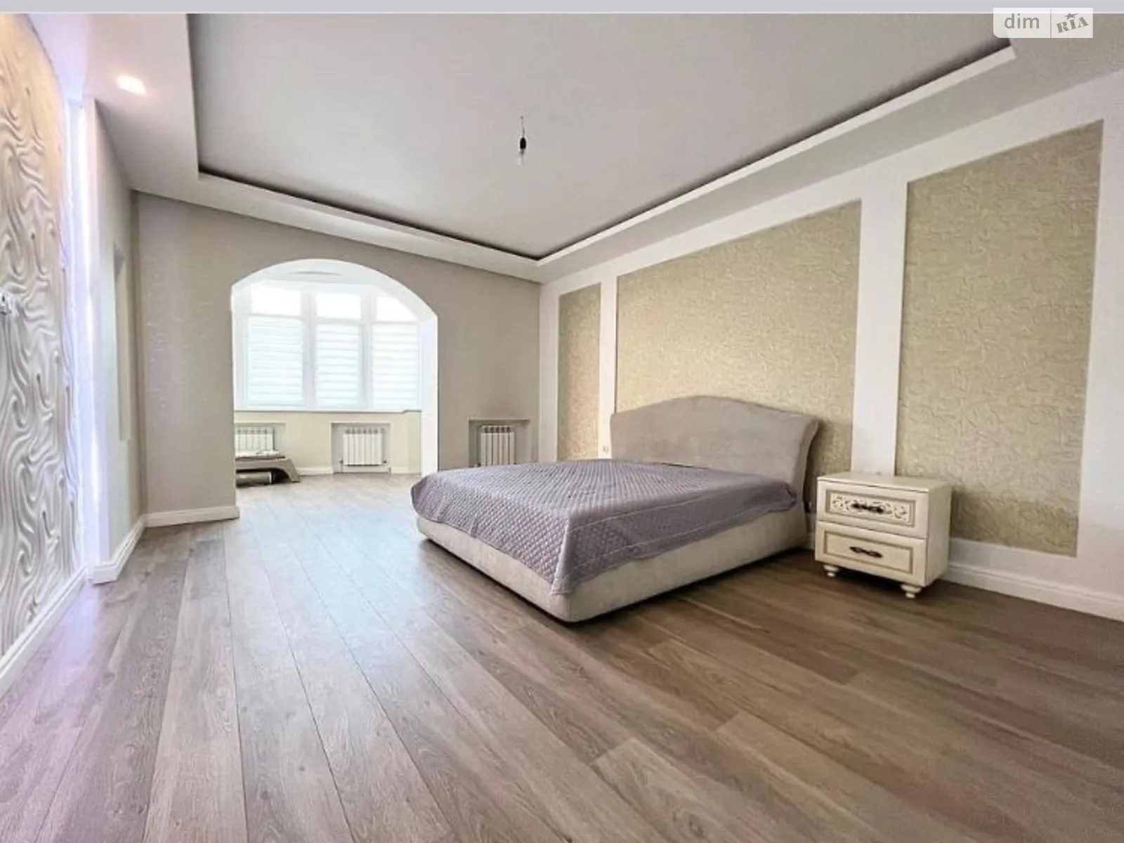 Сдается в аренду 3-комнатная квартира 145 кв. м в Днепре, цена: 30000 грн