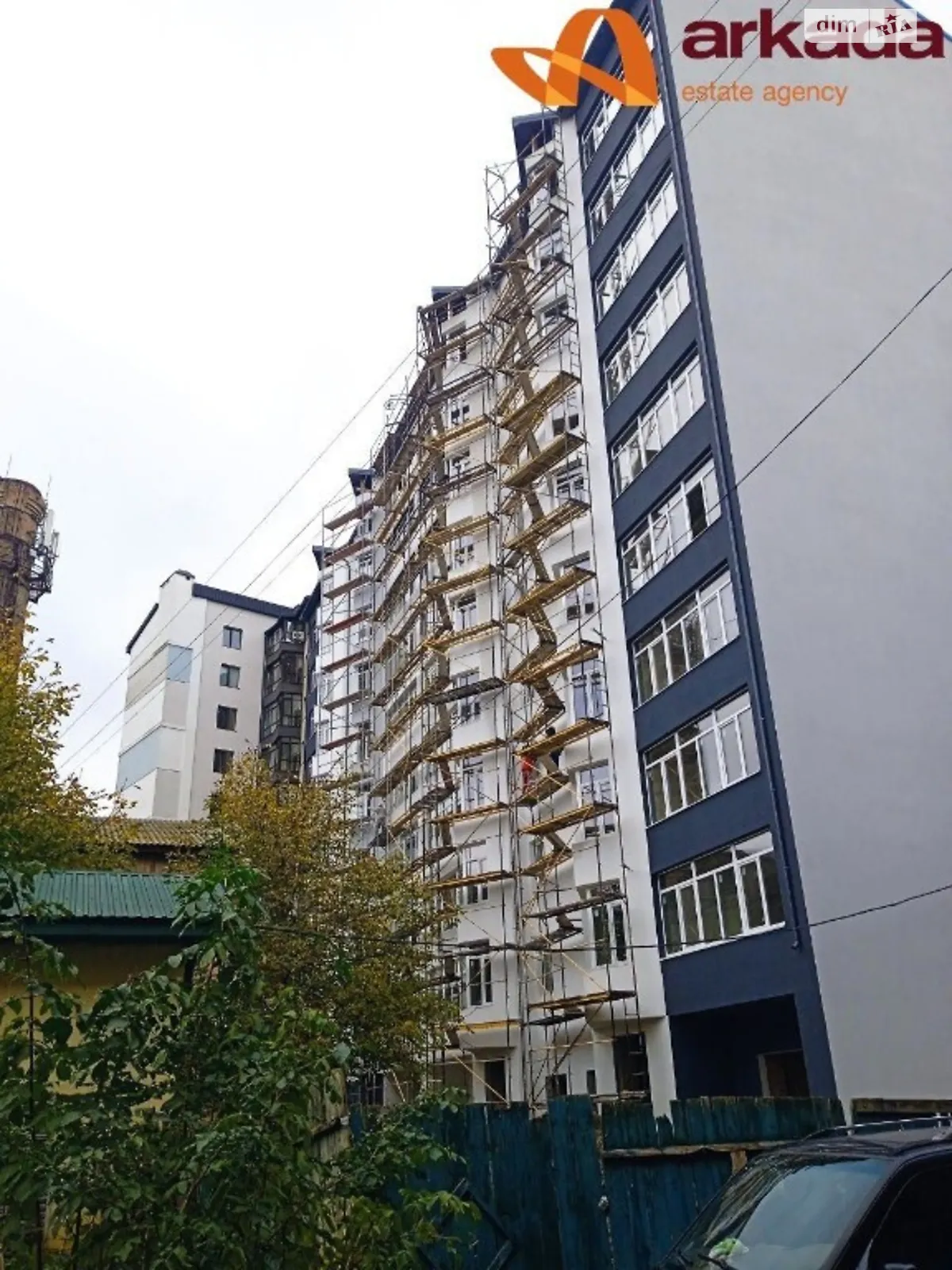Продается 1-комнатная квартира 47 кв. м в Ивано-Франковске, бул. Южный - фото 1