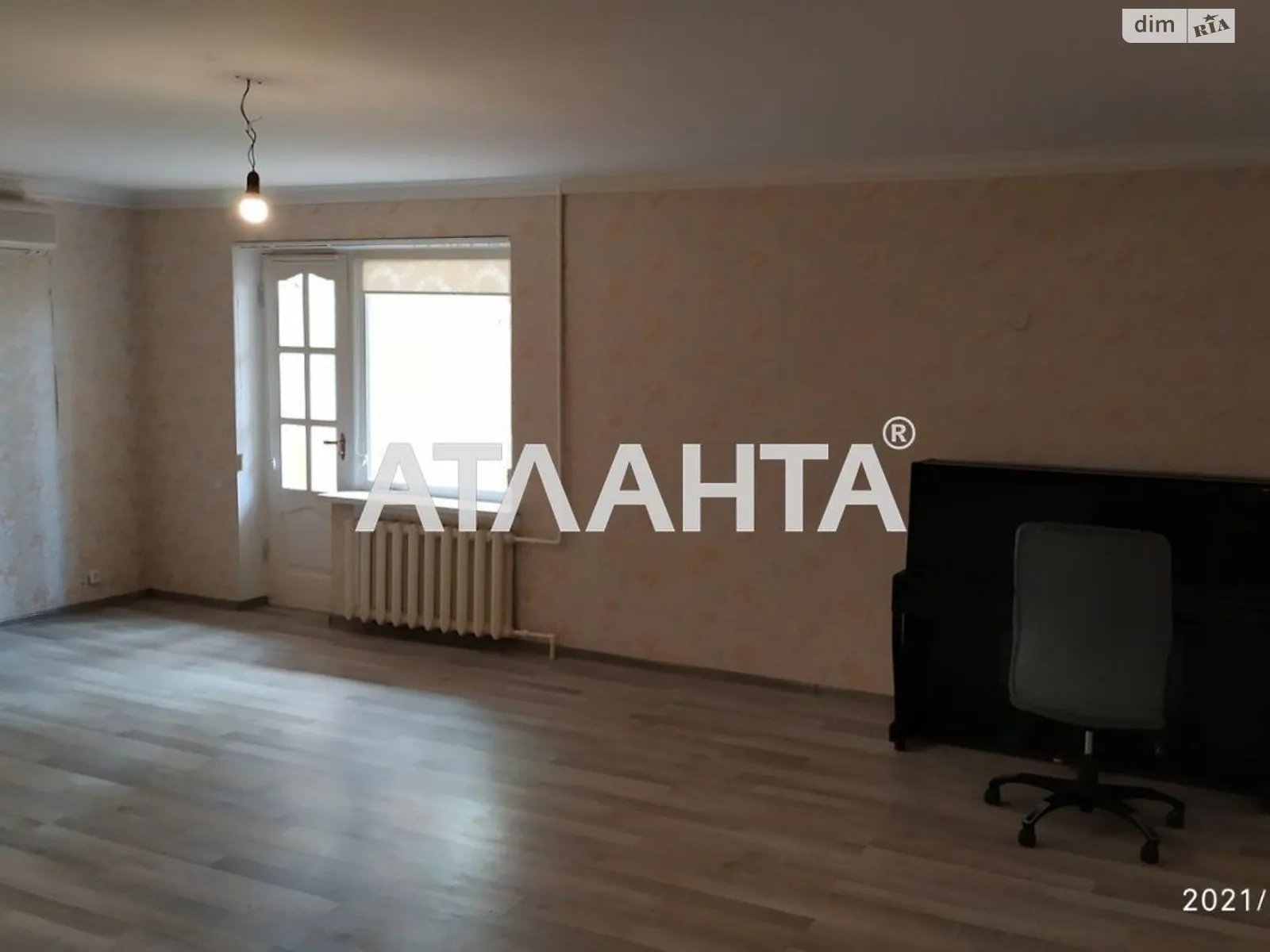 Продается 3-комнатная квартира 146 кв. м в Одессе, ул. Марсельская - фото 1