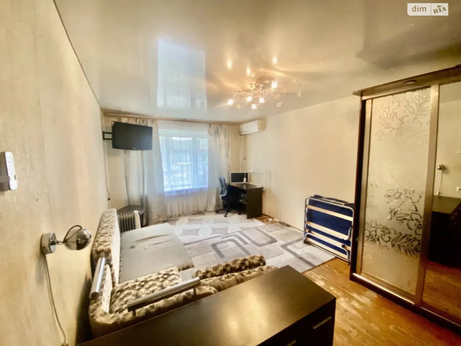 Продається 1-кімнатна квартира 37 кв. м у Дніпрі, вул. Янгеля Академіка
