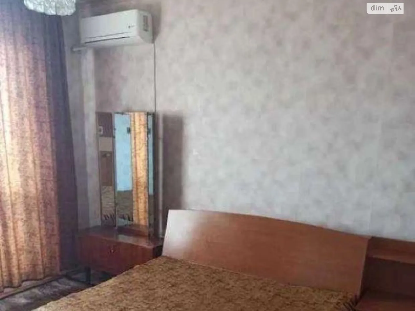 Продається 2-кімнатна квартира 52 кв. м у Харкові, просп. Тракторобудівників, 128