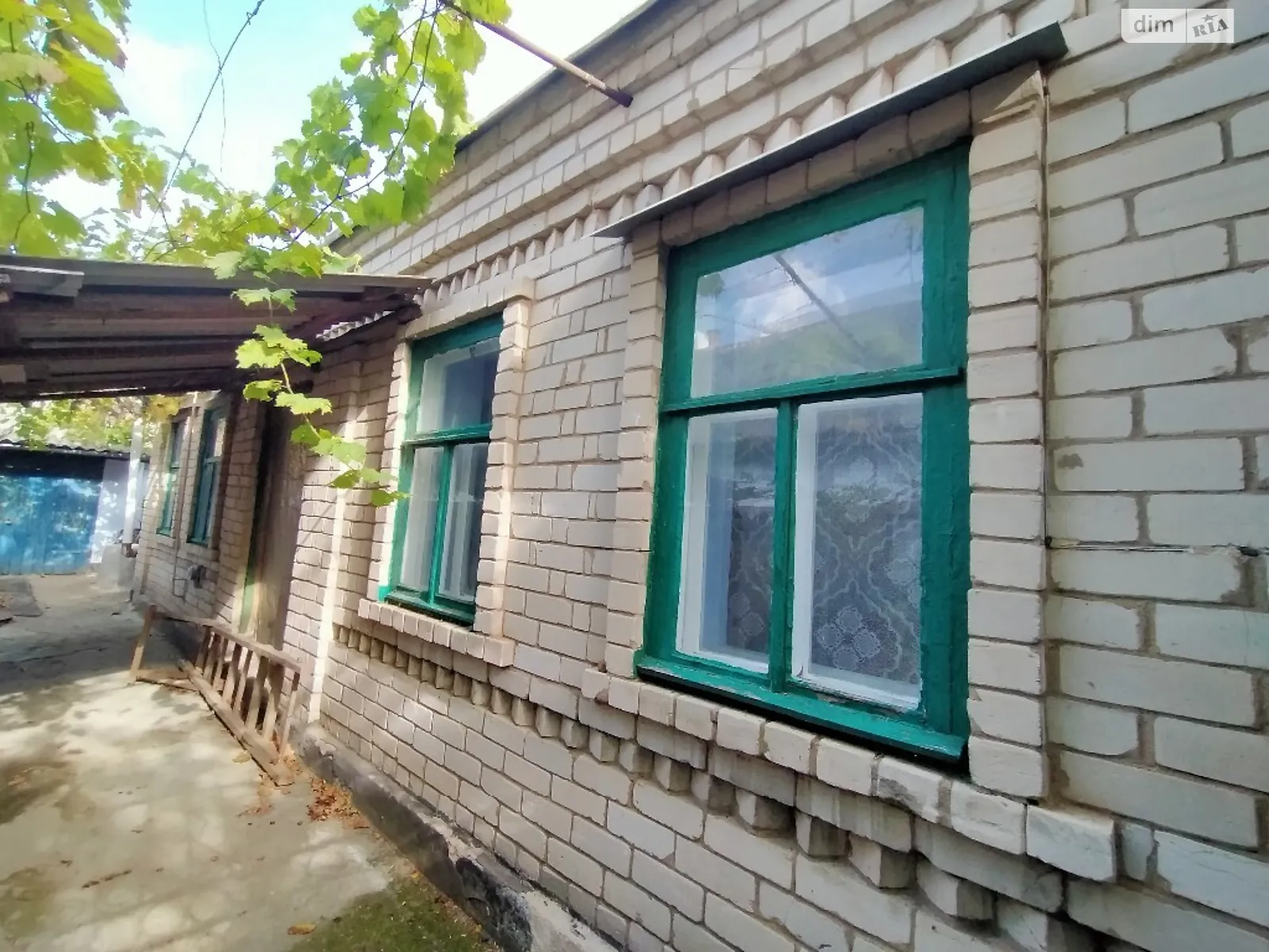 Продається одноповерховий будинок 68 кв. м з каміном, цена: 25000 $