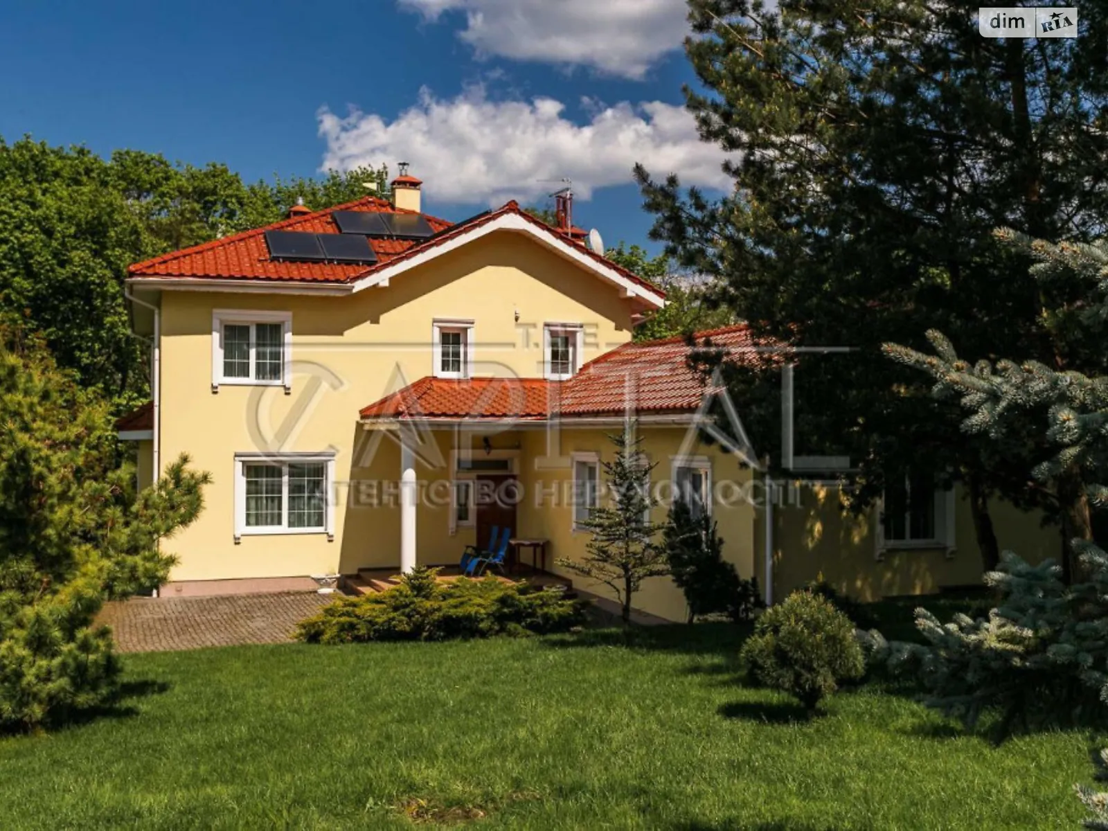 Продається будинок 2 поверховий 460 кв. м з гаражем, цена: 620000 $