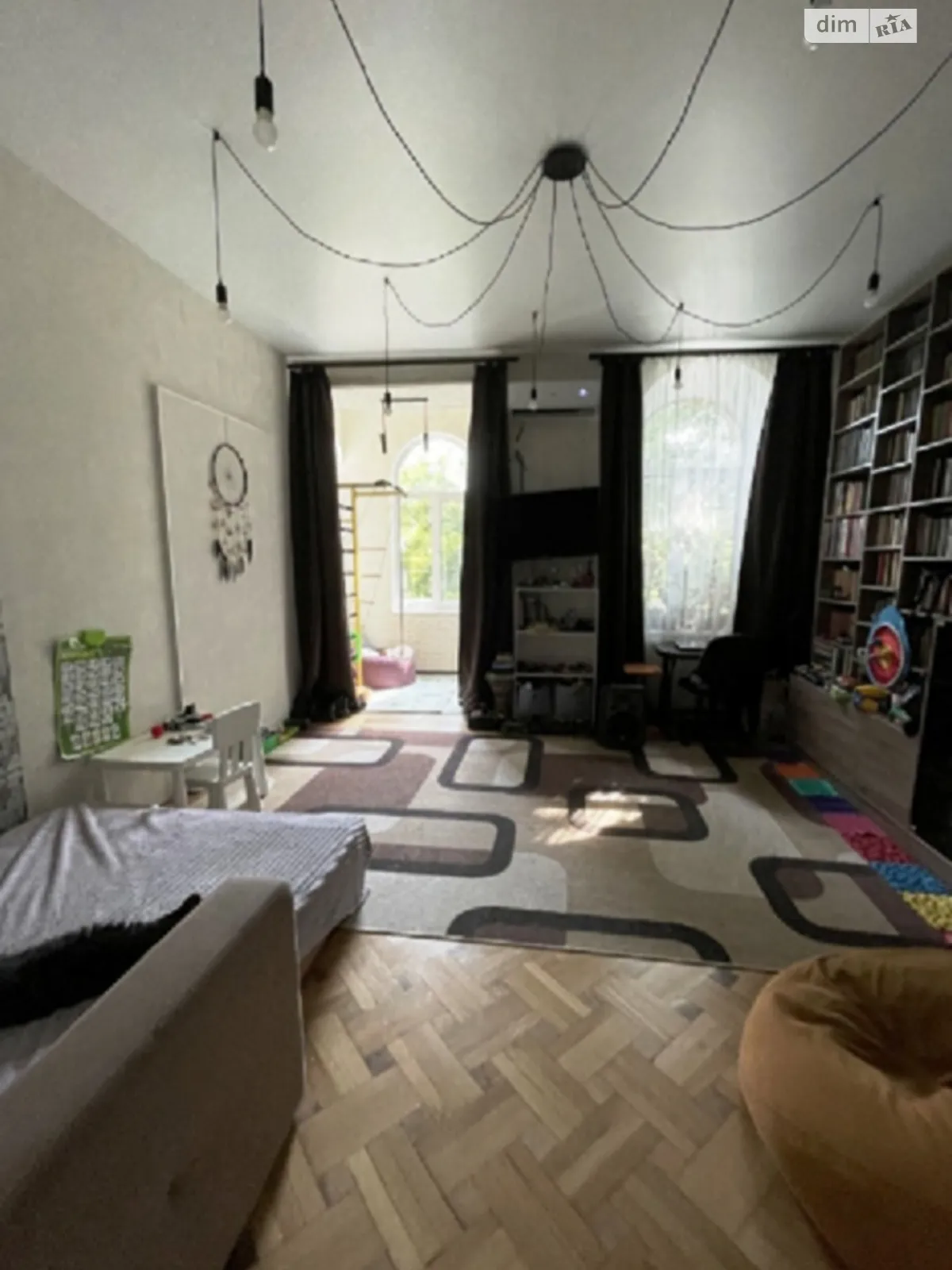 Продается 3-комнатная квартира 134 кв. м в Одессе, ул. Новосельского