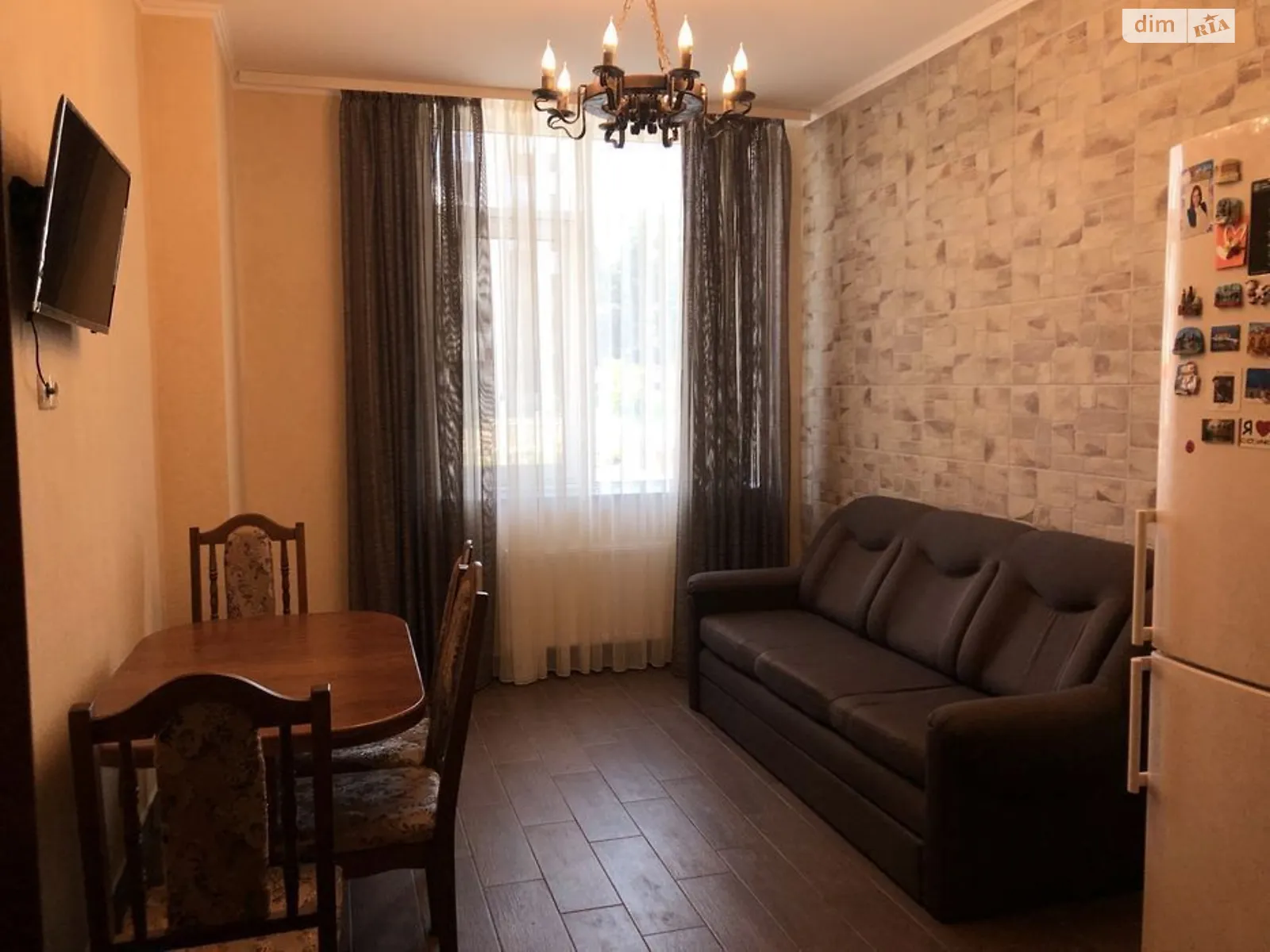 Продается 3-комнатная квартира 76 кв. м в Днепре, ул. Симферопольская, 2К - фото 1